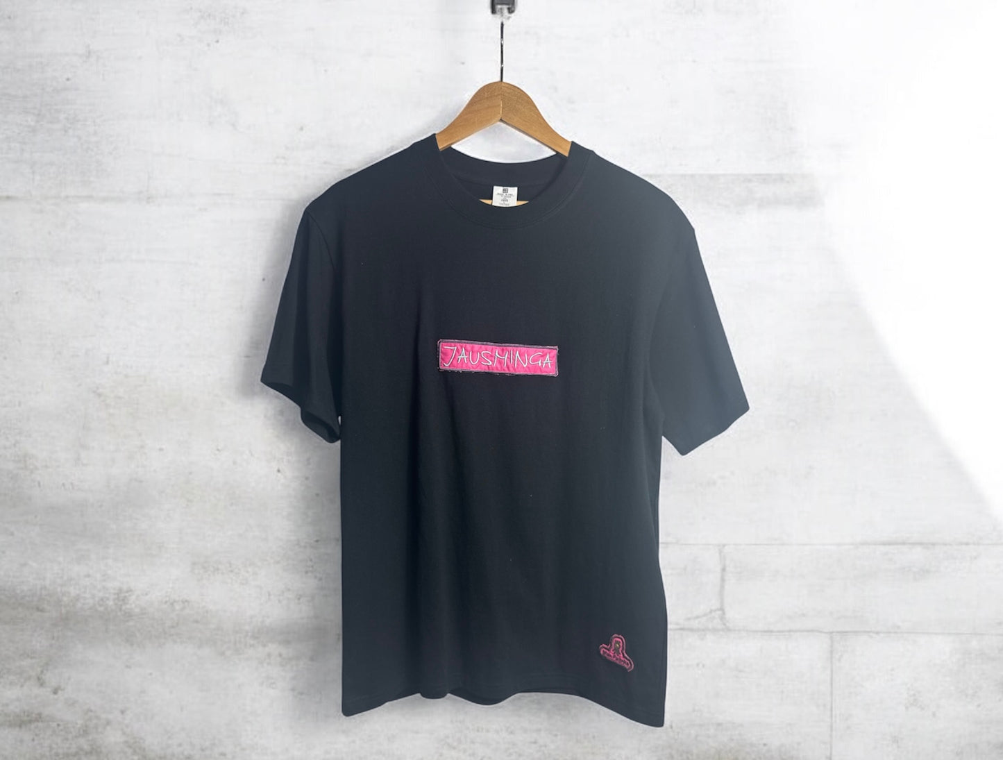 JAUSMINGA / KONSTRUKCIJA Tee