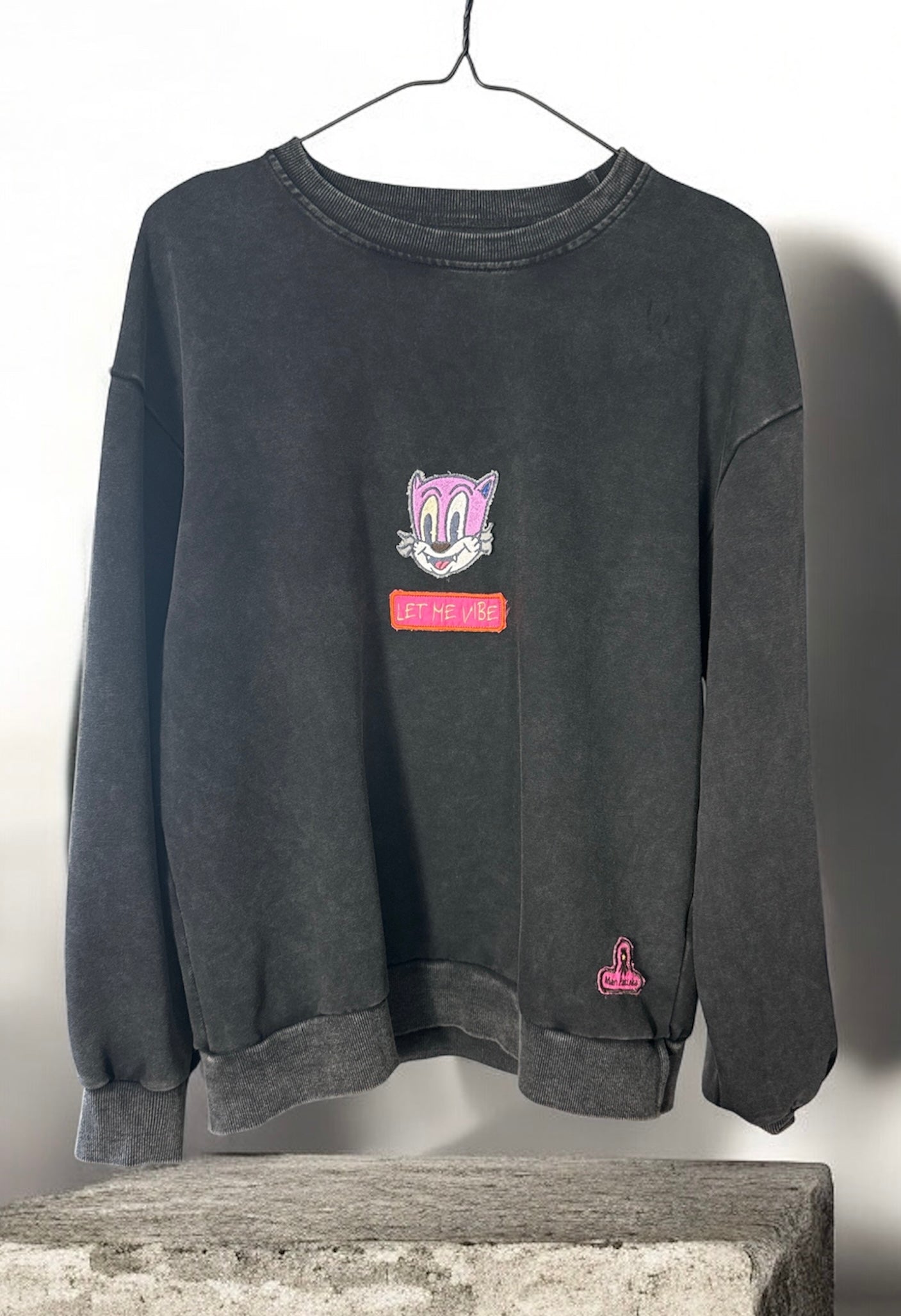 LET ME VIBE Sweatshirt